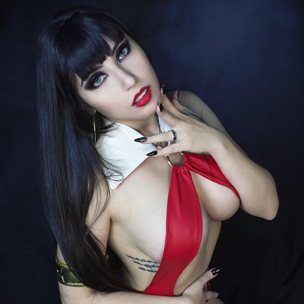 Danielle Vedovelli – Vampirella photo 1-1