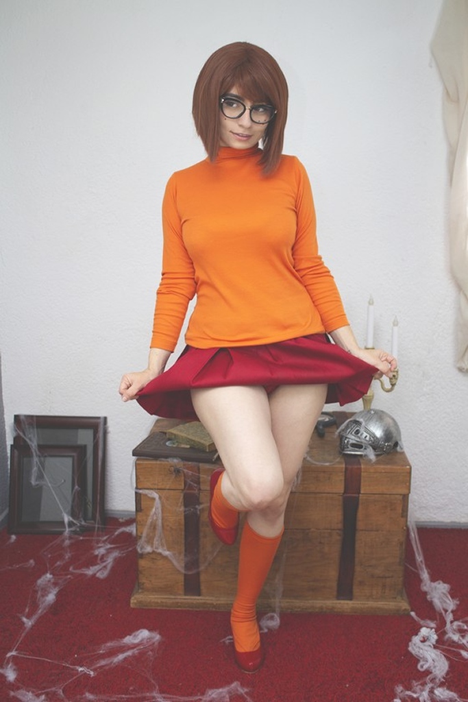 Hey Shika – Velma Dinkley photo 1-10