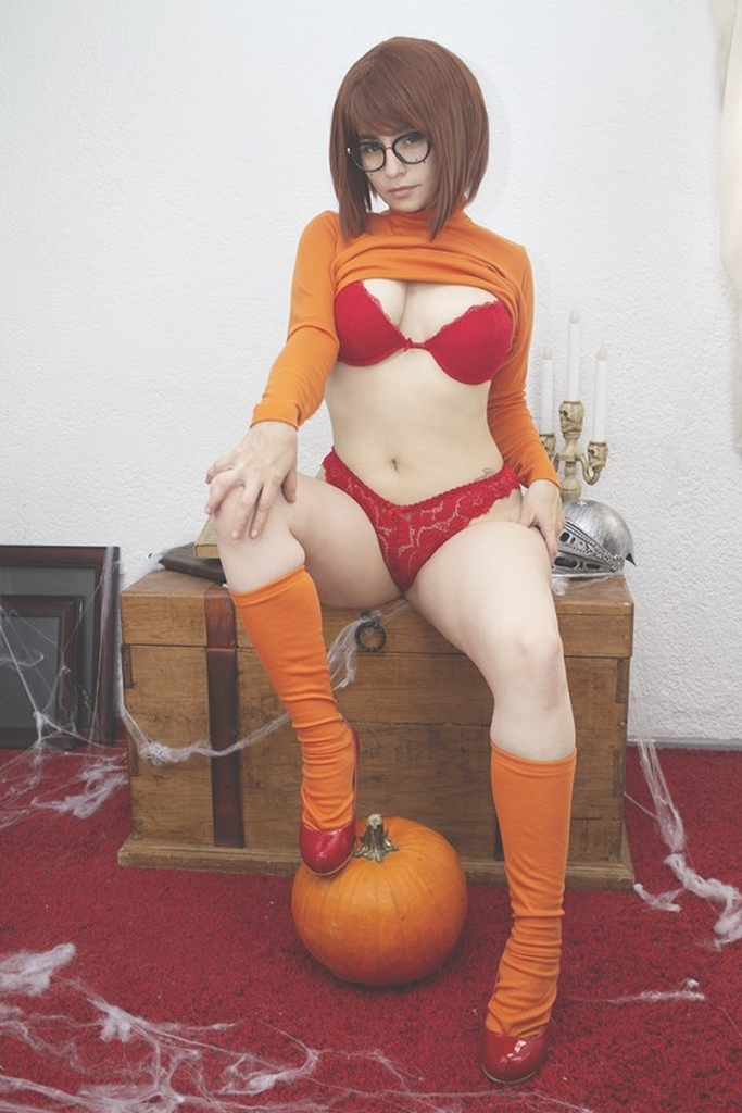 Hey Shika – Velma Dinkley photo 2-5