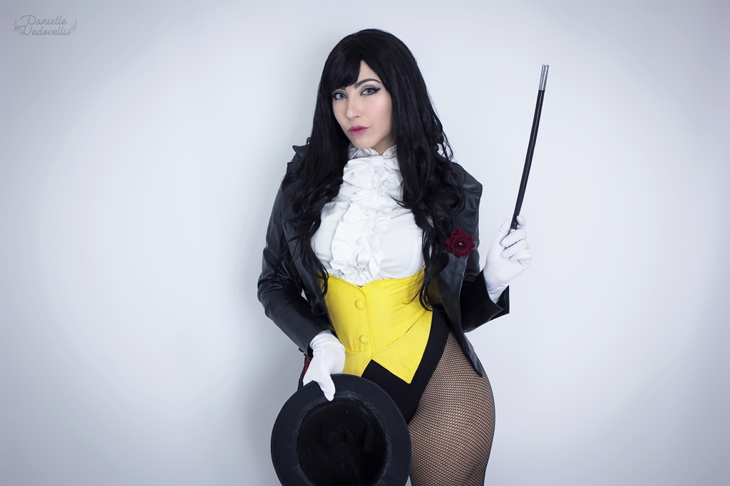 Danielle Vedovelli – Zatanna photo 1-9