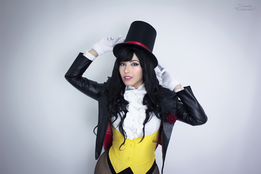 Danielle Vedovelli – Zatanna photo 1-13