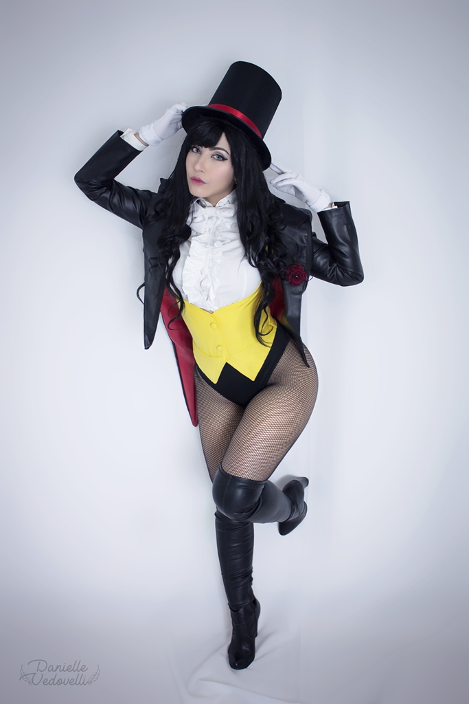 Danielle Vedovelli – Zatanna photo 1-17