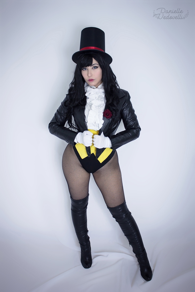 Danielle Vedovelli – Zatanna photo 1-19