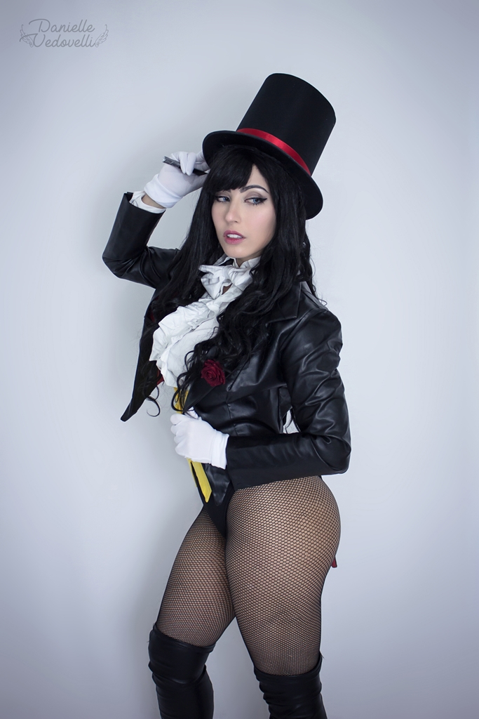 Danielle Vedovelli – Zatanna photo 2-9