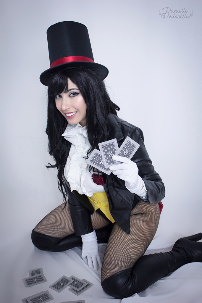 Danielle Vedovelli – Zatanna photo 2-11