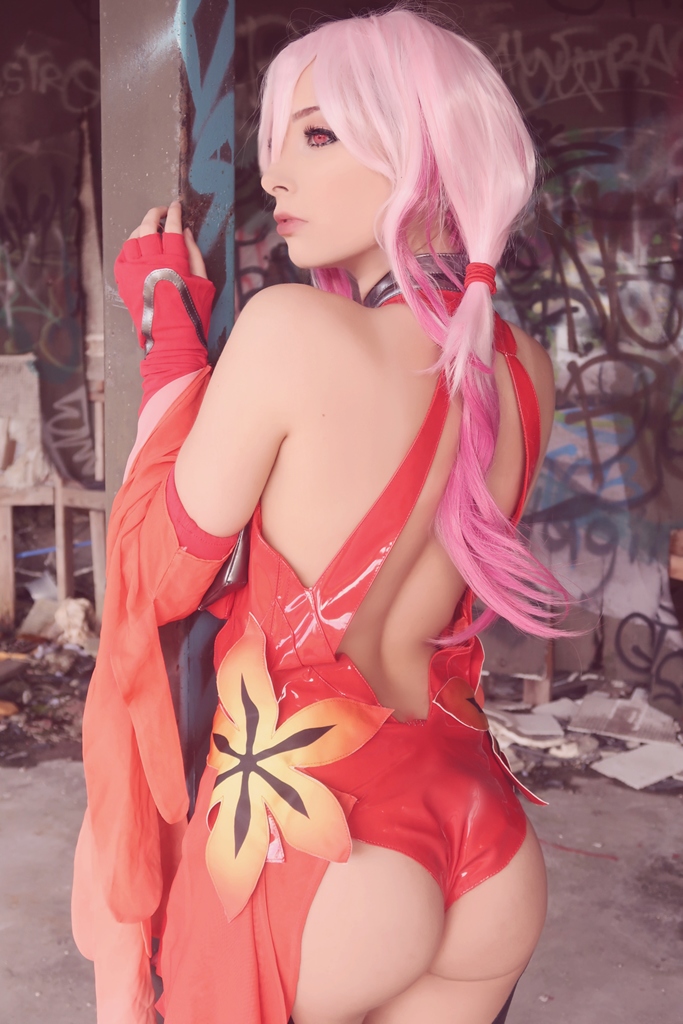 Beke Jacoba – Inori Yuzuriha photo 1-10