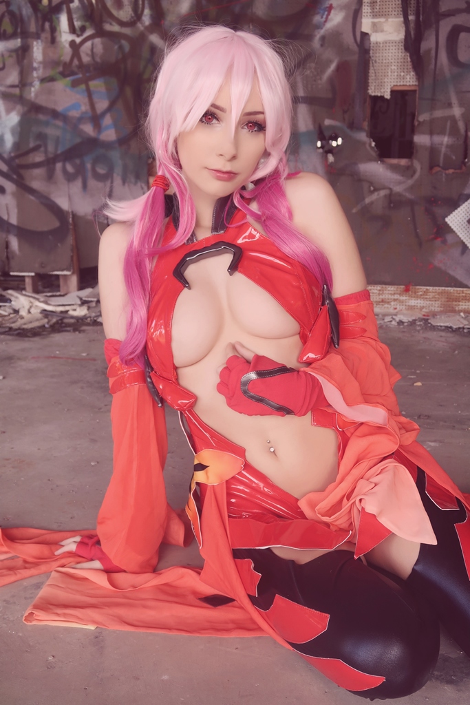 Beke Jacoba – Inori Yuzuriha photo 1-12