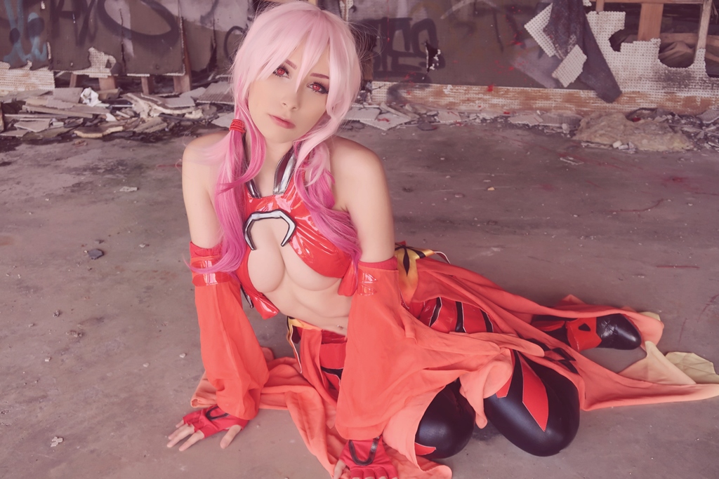 Beke Jacoba – Inori Yuzuriha photo 1-14