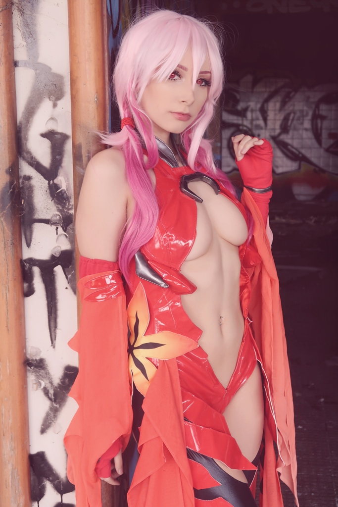 Beke Jacoba – Inori Yuzuriha photo 2-1