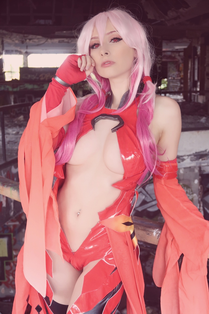 Beke Jacoba – Inori Yuzuriha photo 2-8