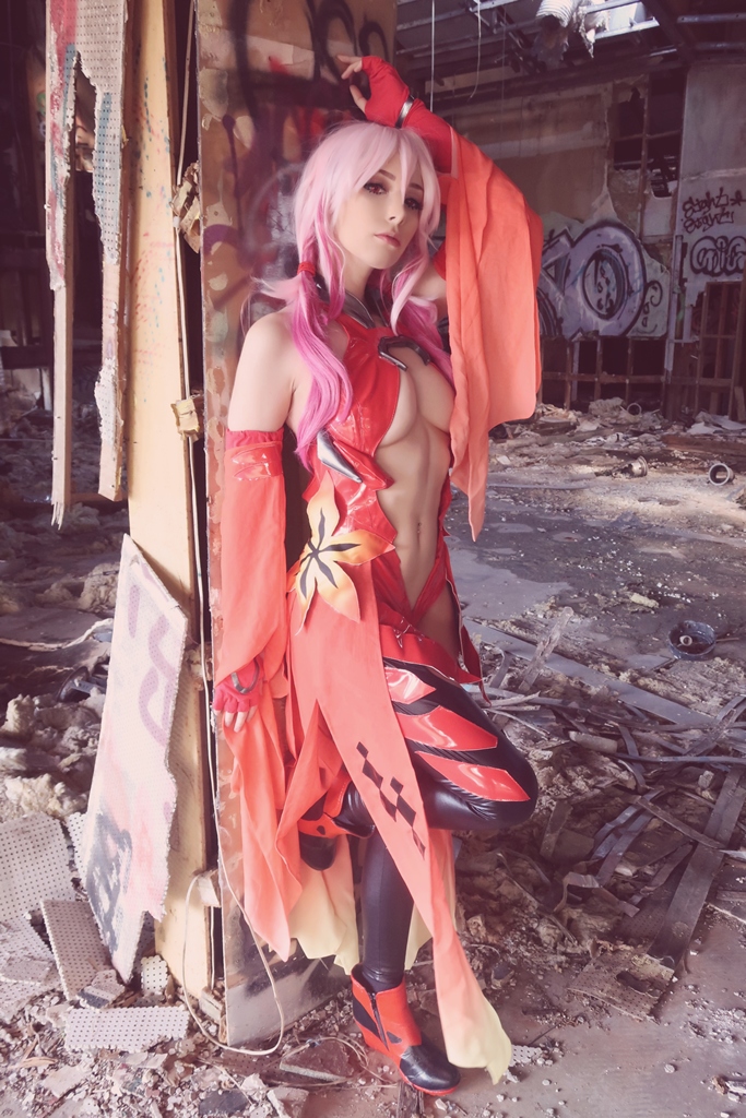 Beke Jacoba – Inori Yuzuriha photo 1-2