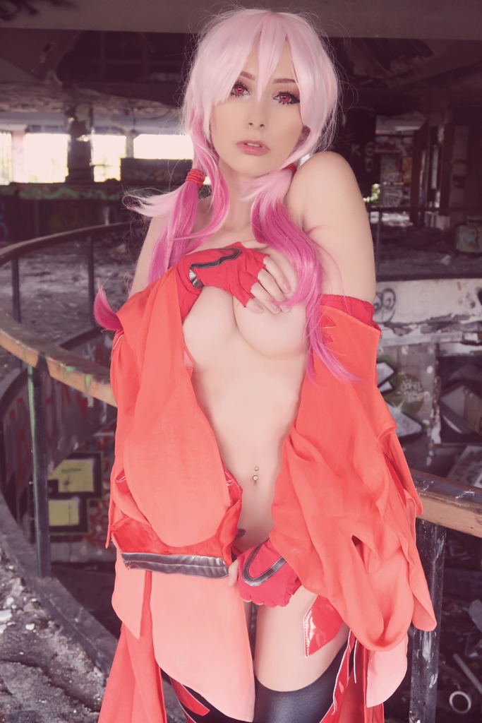 Beke Jacoba – Inori Yuzuriha photo 2-9