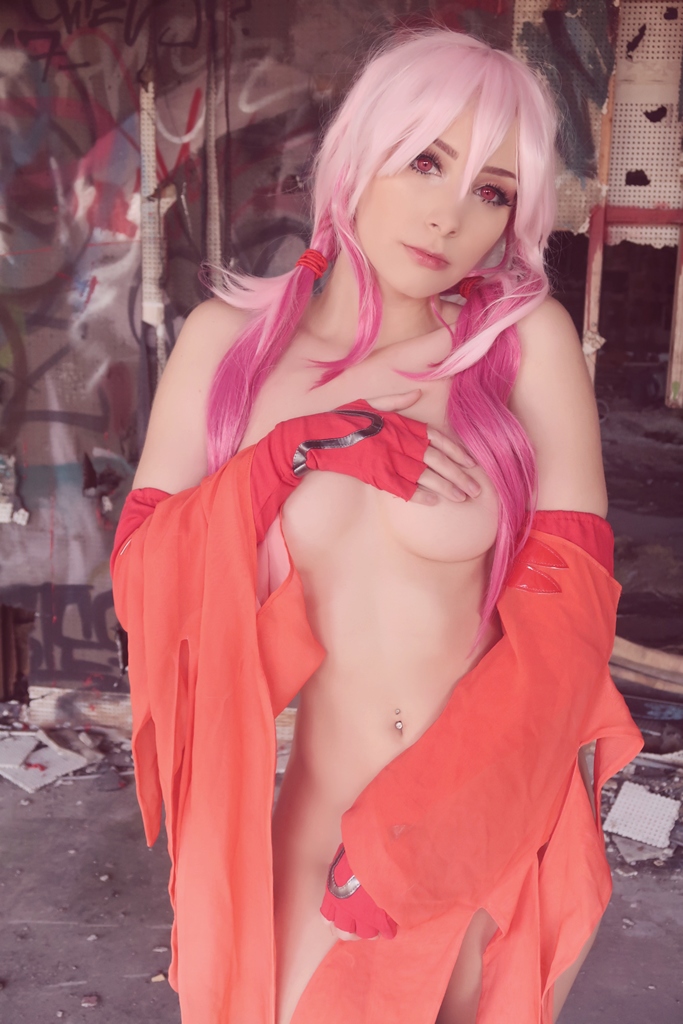 Beke Jacoba – Inori Yuzuriha photo 2-12