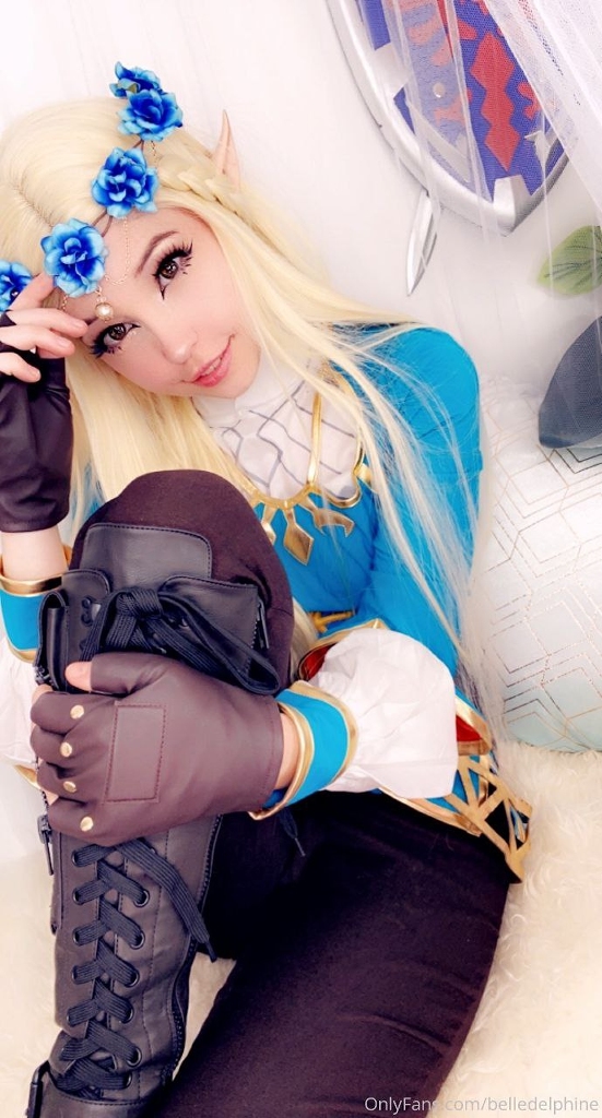 Belle Delphine – Princess Zelda photo 1-6