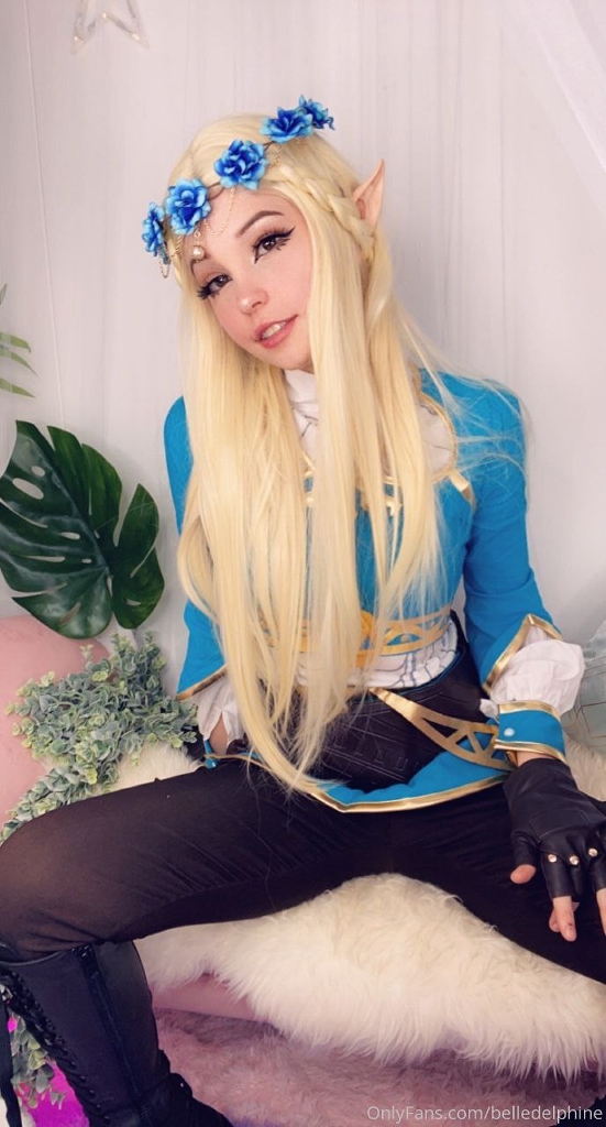 Belle Delphine – Princess Zelda photo 1-7
