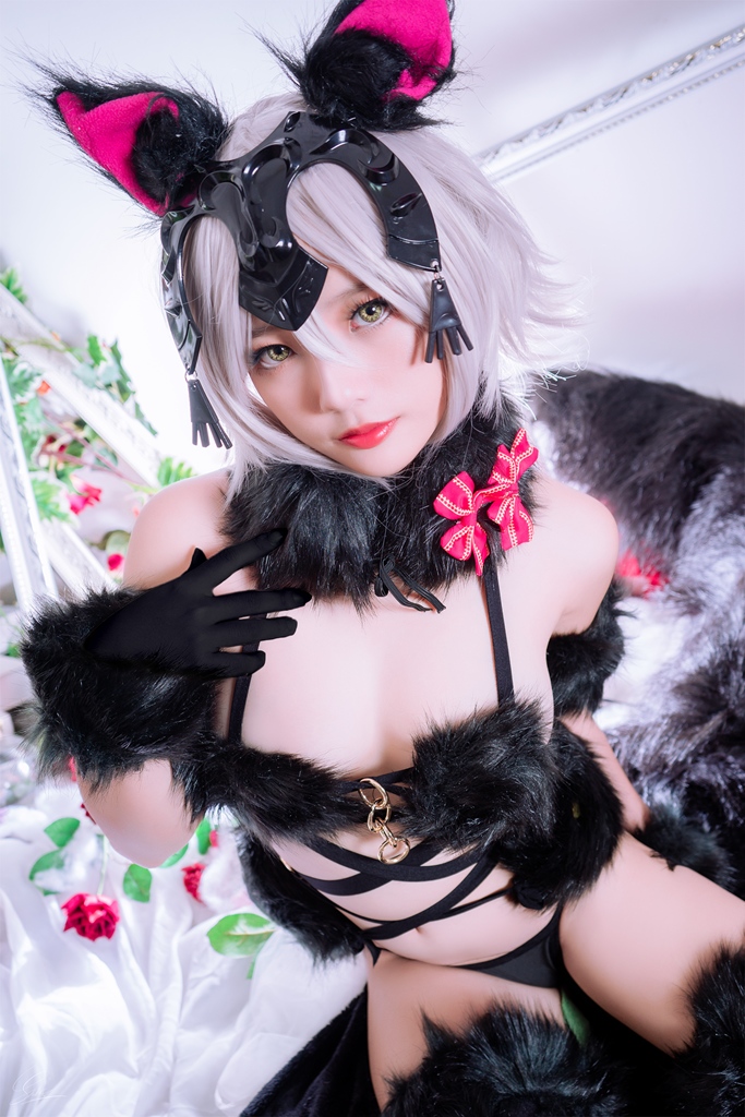 Messie Huang – Jeanne Alter Wolf photo 1-1