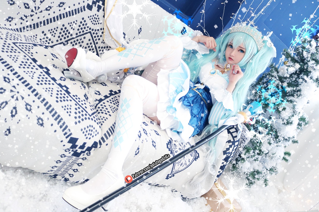 Potato Godzilla – Snow Miku photo 1-10