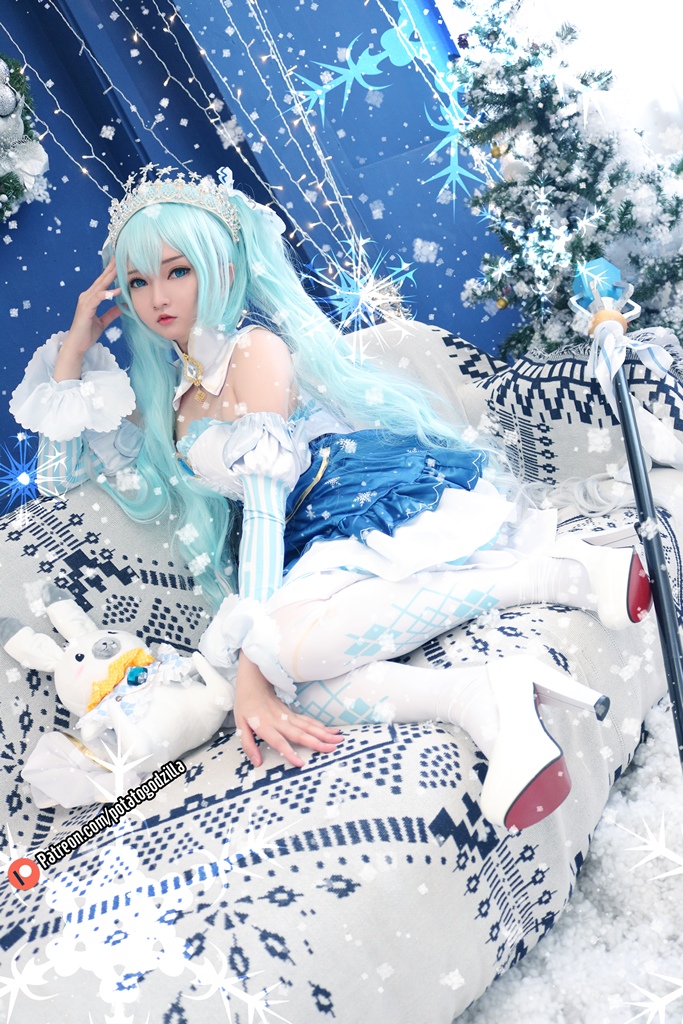 Potato Godzilla – Snow Miku Sexy Cosplay