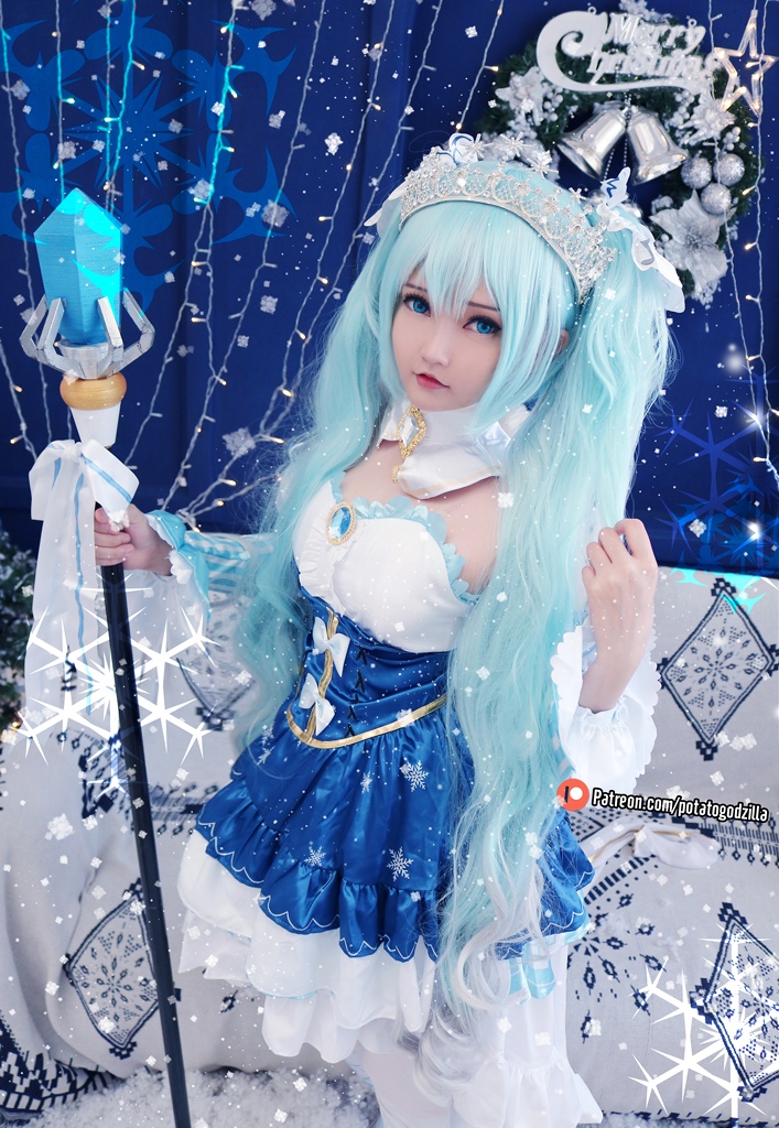 Potato Godzilla – Snow Miku Sexy Cosplay