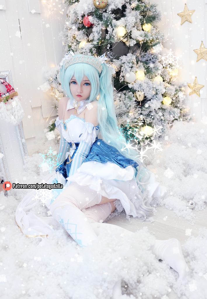 Potato Godzilla – Snow Miku Sexy Cosplay