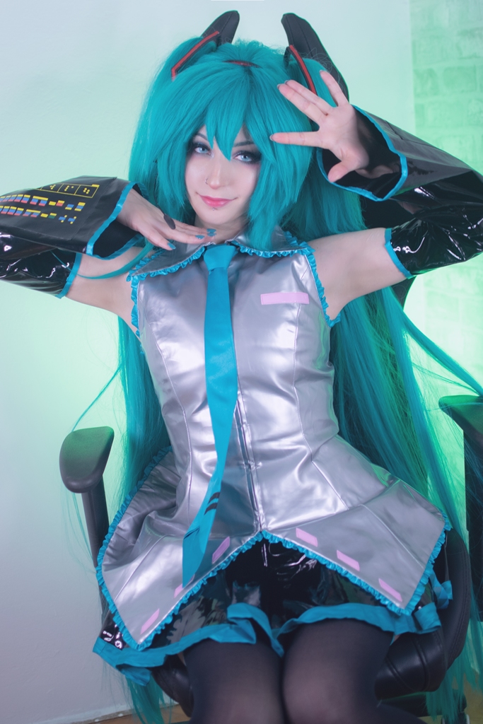 ShiroKitsune – Hatsune Miku photo 1-1