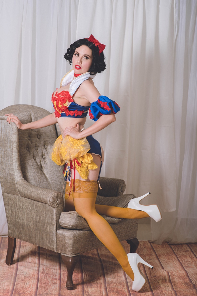 Azulette – Snow White photo 1-4