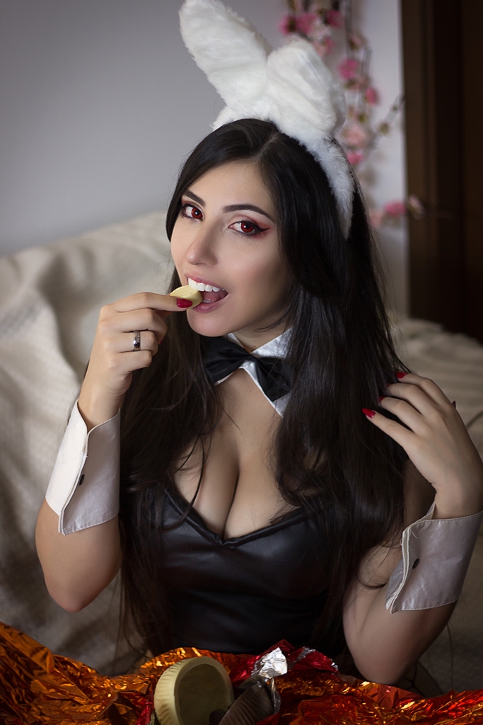 Danielle Vedovelli – Easter Bunny Sexy Cosplay