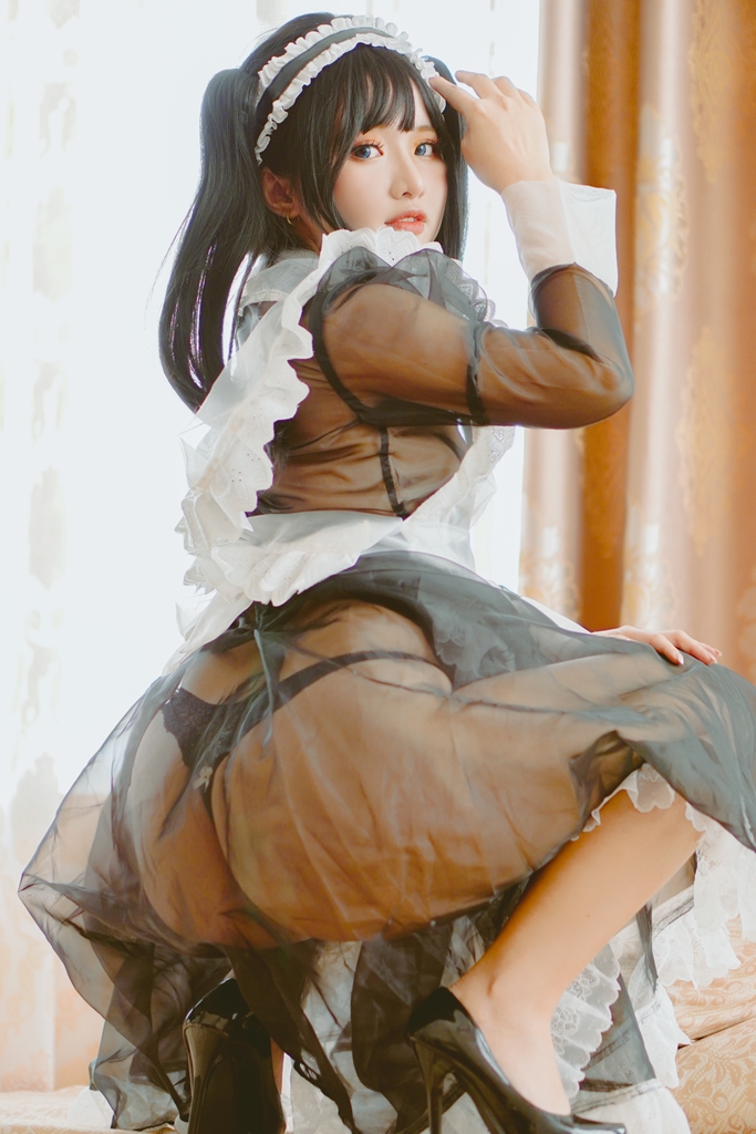 Chono Black – Transparent Maid photo 1-6