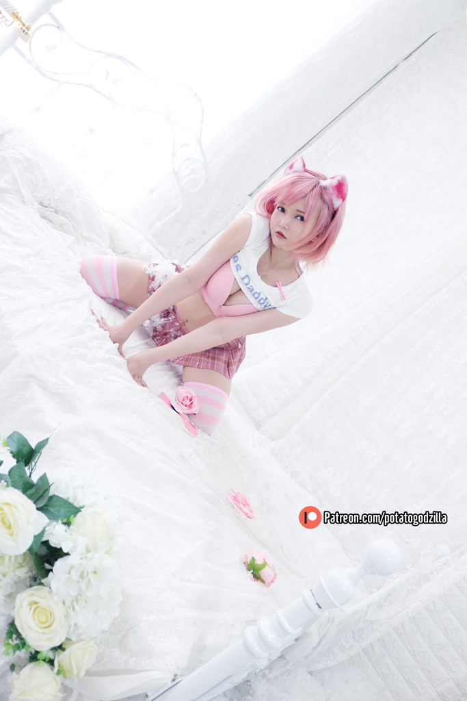 Potato Godzilla – Pink Casual photo 1-11