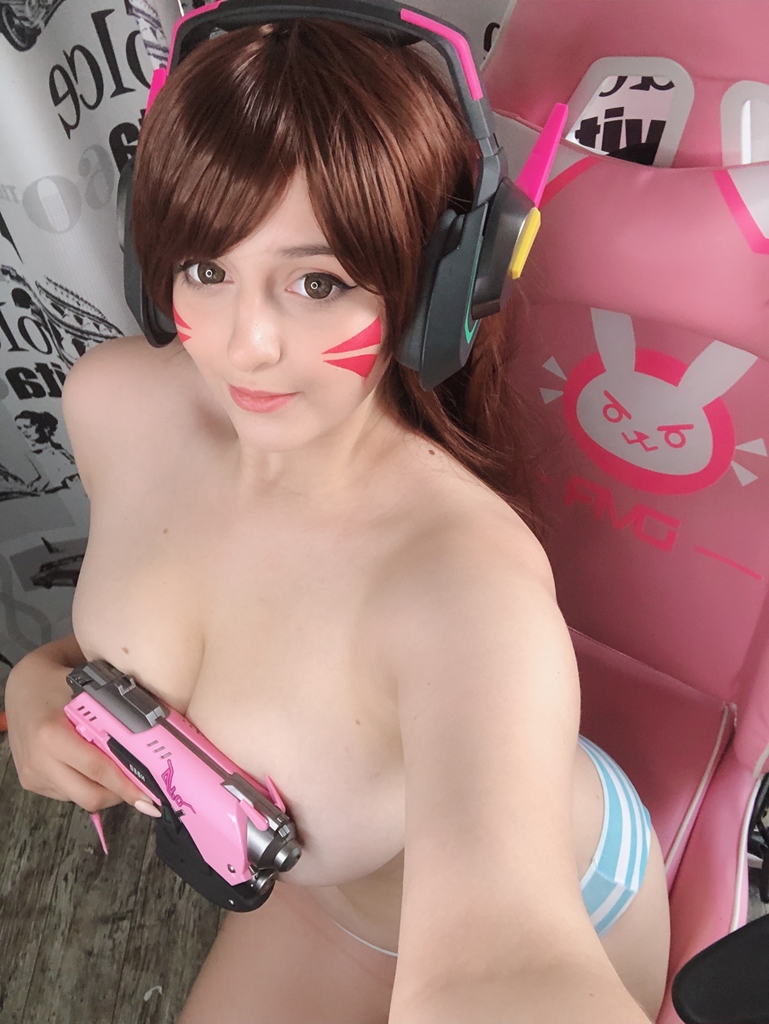 Ana Chuu – D.Va photo 3-5