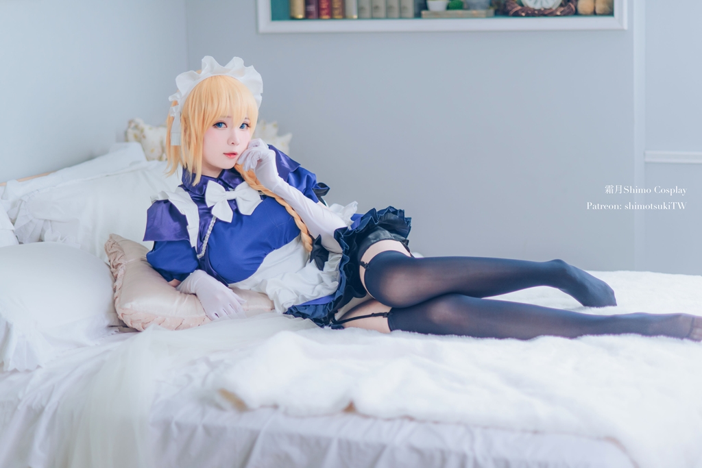 Shimo – Jeanne d’Arc Maid photo 1-4