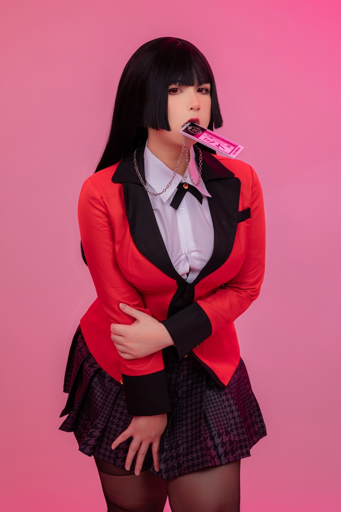 Uy Uy – Yumeko Jabami photo 1-4