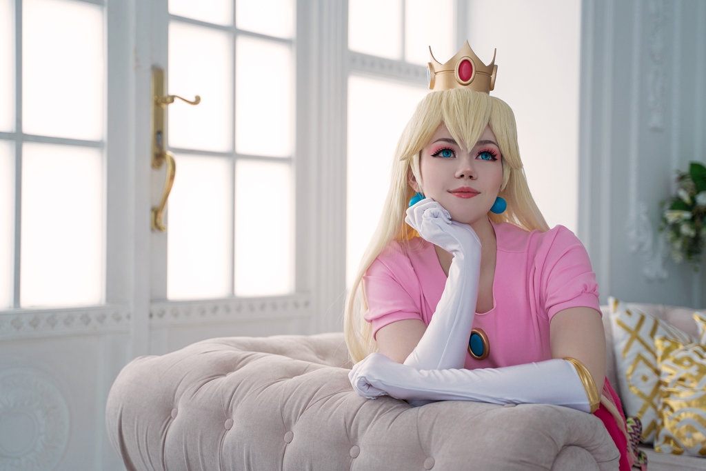 Anastasia Komori – Princess Peach photo 1-15