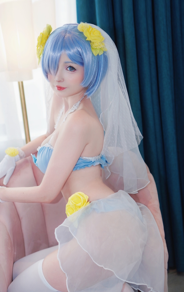 Hidori Rose – Rem Swimsuit Bride photo 1-3