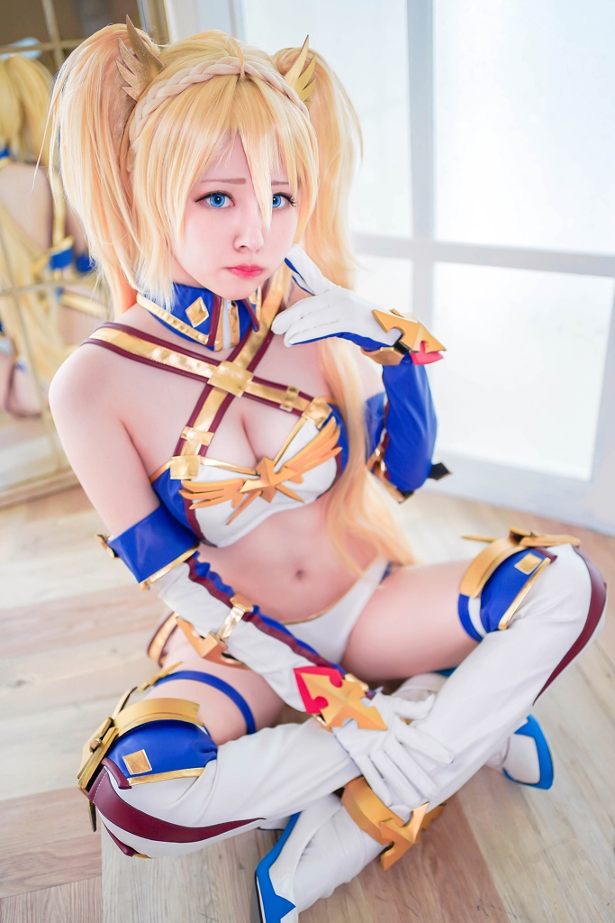 Arty Huang – Bradamante photo 1-4