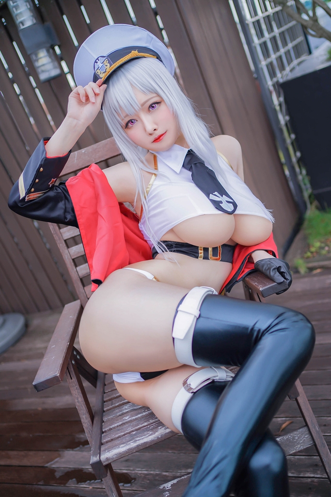 Arty Huang – Enterprise Swimsuit (Azur Lane) photo 1-0