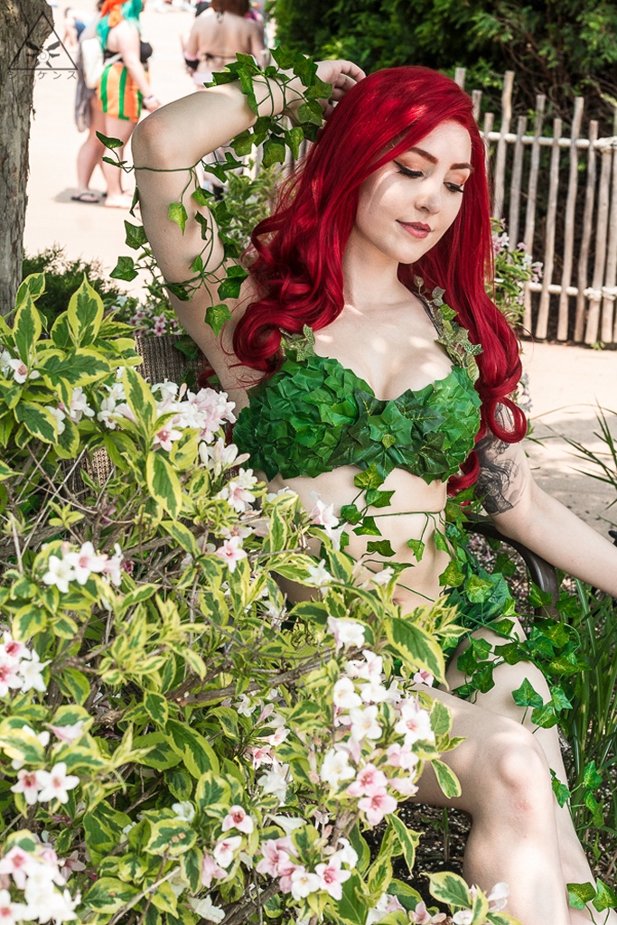 Luxlo Cosplay – Poison Ivy photo 1-4
