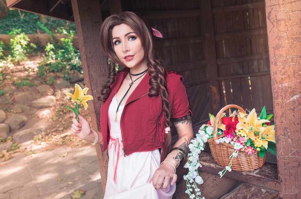 Luxlo Cosplay – Aerith photo 2-2