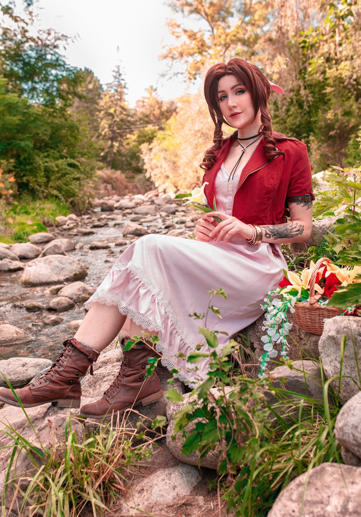 Luxlo Cosplay – Aerith photo 2-5