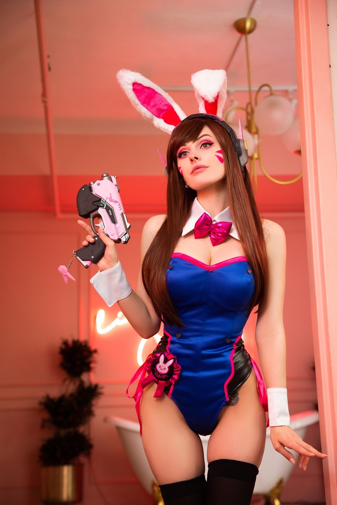 Rolyatis Taylor – D.Va Bunny Suit photo 1-1