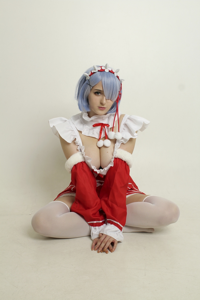 Ana Chuu – Rem Xmas photo 2-10