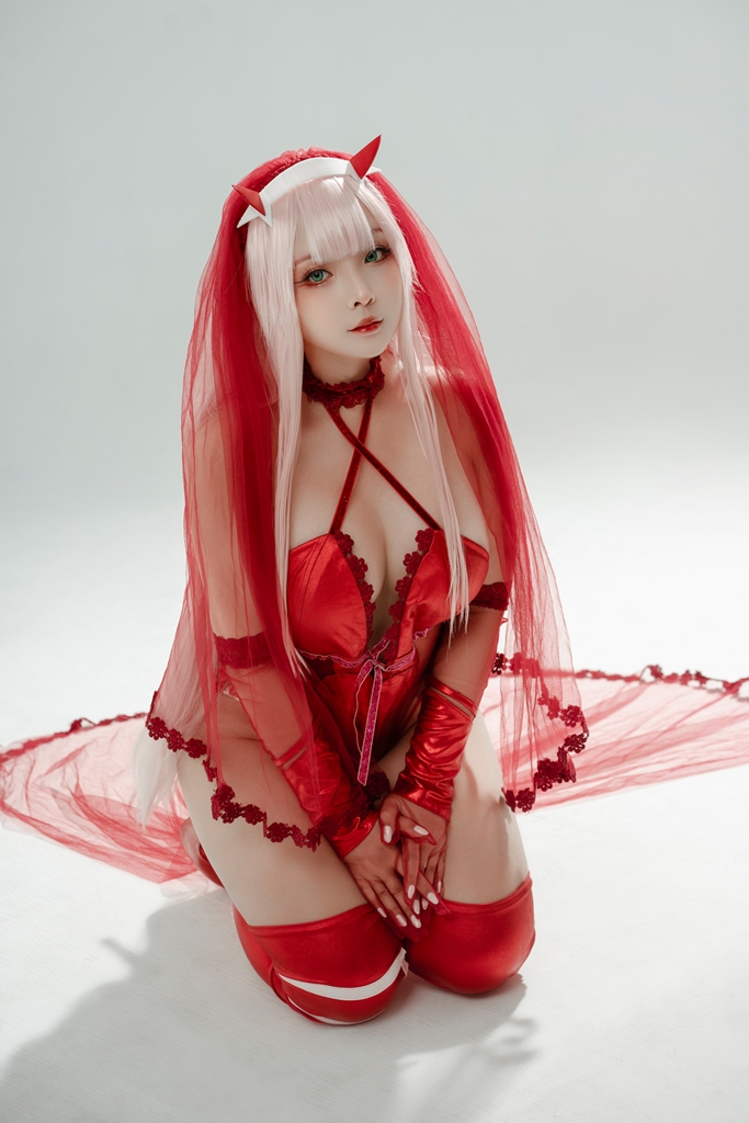 Sayo Momo – Zero Two Wedding Dress photo 1-5