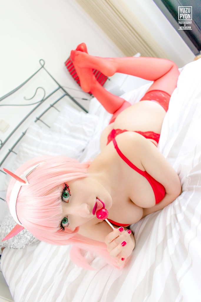 Yuzu Pyon – Zero Two Lingerie photo 1-13