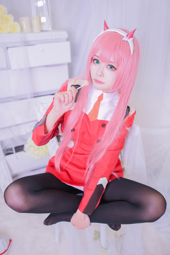 Arty Huang – Zero Two photo 1-9