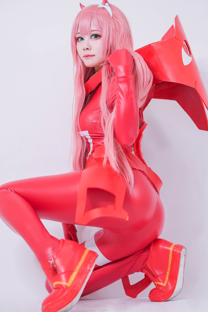 Arty Huang – Zero Two photo 1-18