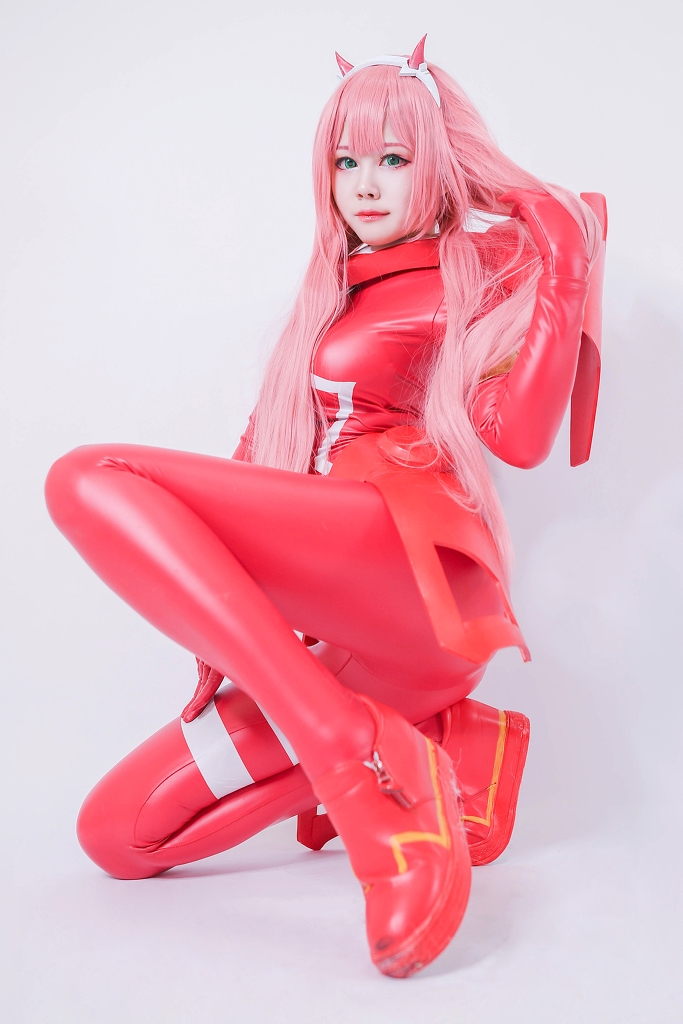 Arty Huang – Zero Two photo 1-19