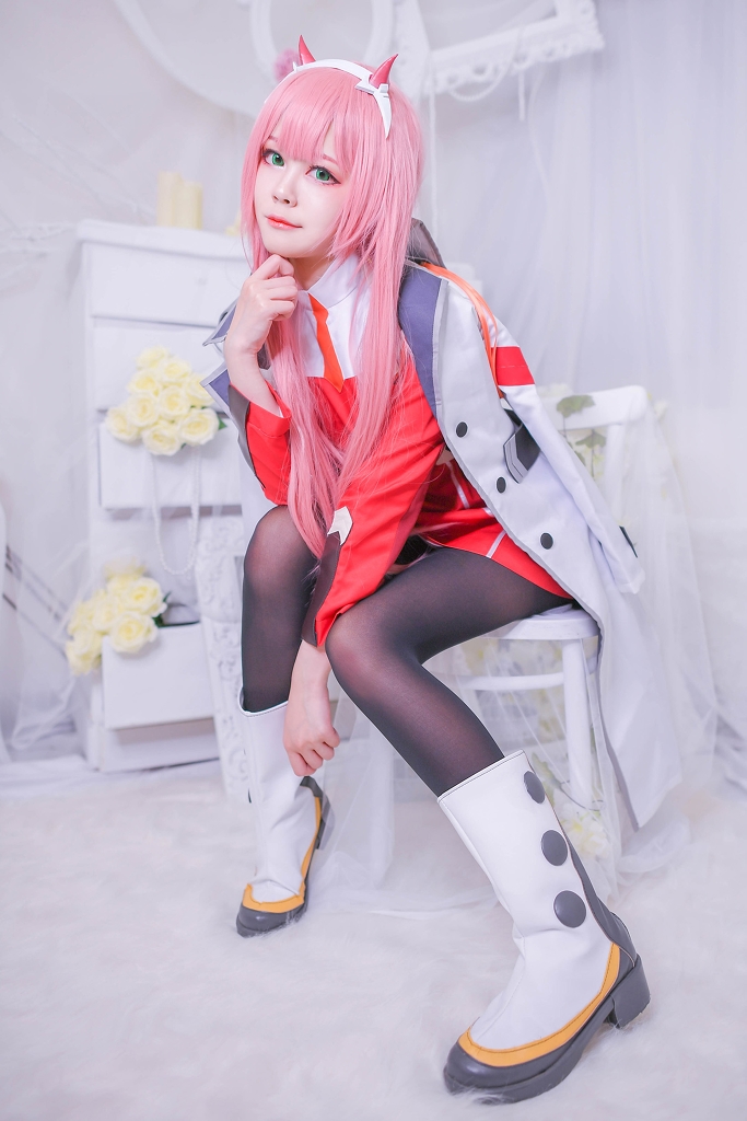 Arty Huang – Zero Two photo 1-2