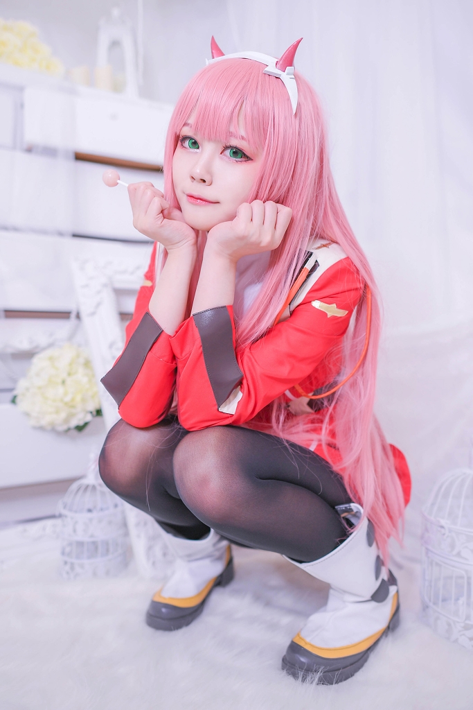 Arty Huang – Zero Two photo 1-3