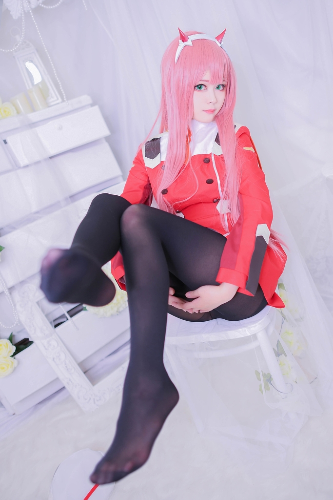 Arty Huang – Zero Two photo 1-7