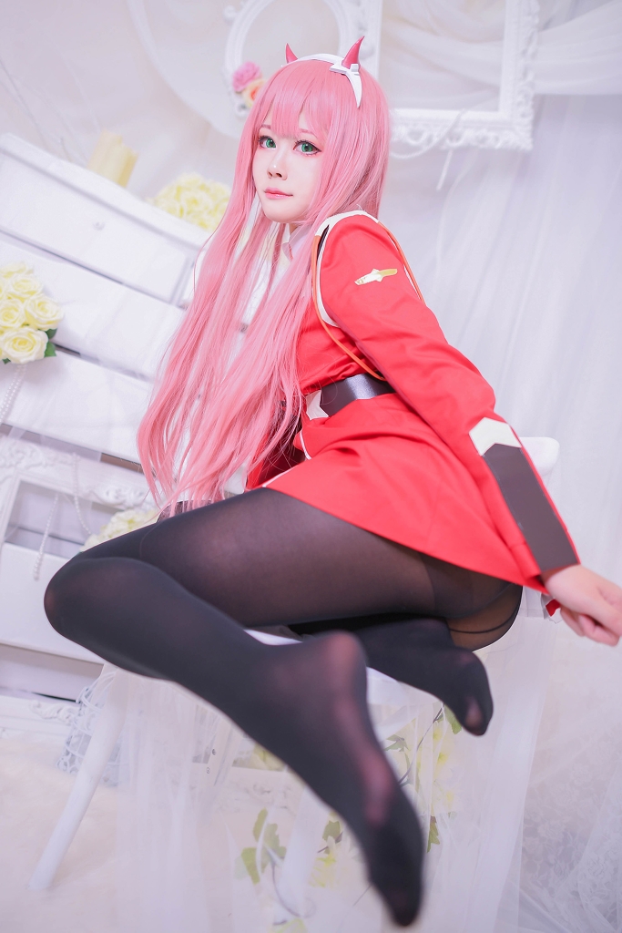 Arty Huang – Zero Two photo 1-8